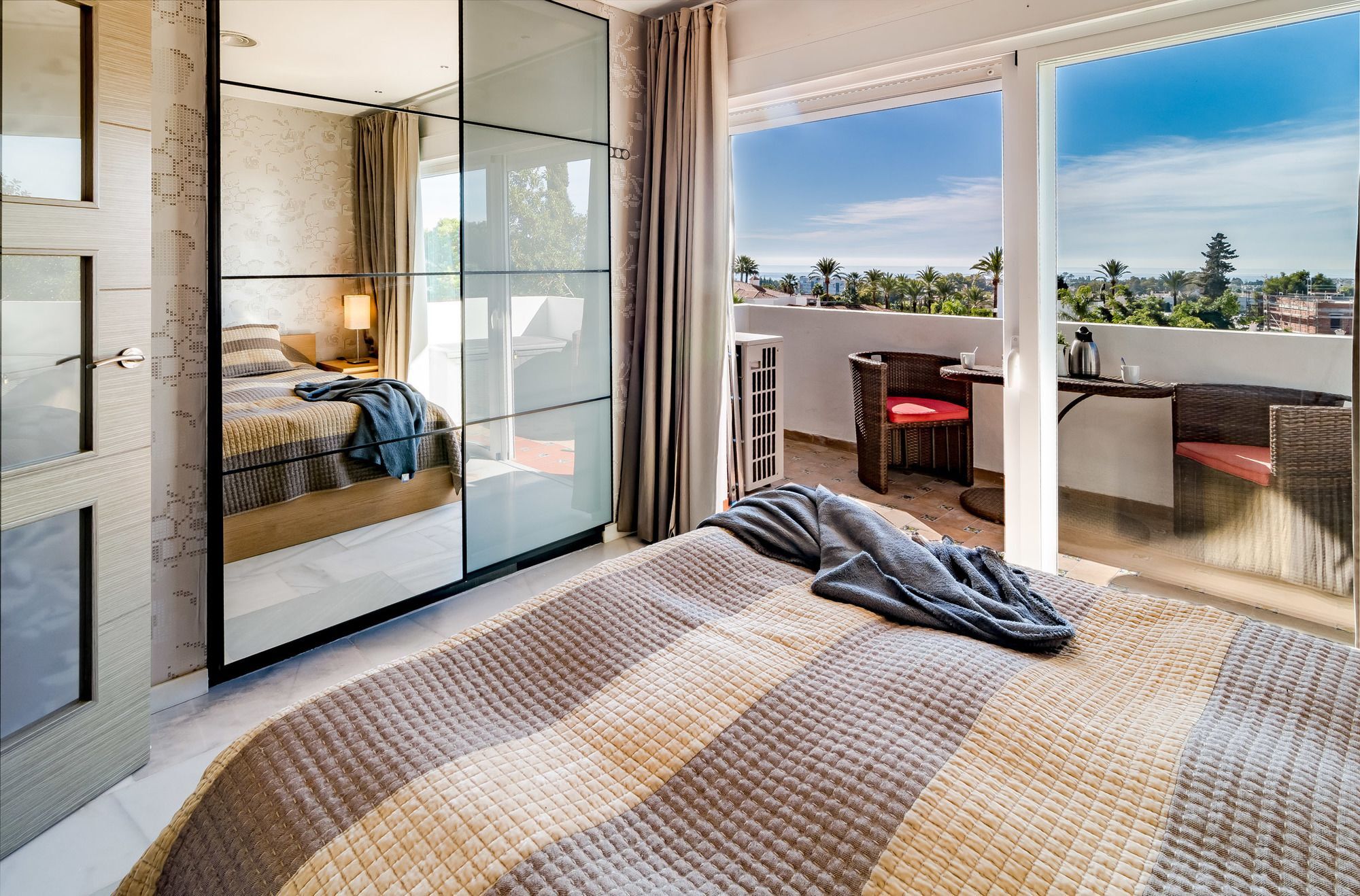 Gardenias Ii - Roomservice Appartement